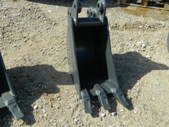 Pin On 12″ EXCAVATOR BUCKET WITH 3 TEETH Fits Kubota KX040