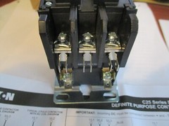 NIB Eaton C25DNY138 Definite Purpose Contactor: 3-Poles, 110/120V 50/60Hz Coil
