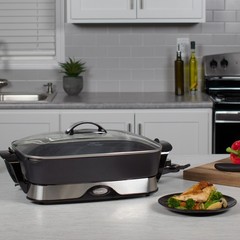 Presto Electric Foldaway Nonstick Skillet with Tempered Glass Lid, 16″, Black