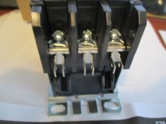 NIB Eaton C25DNY138 Definite Purpose Contactor: 3-Poles, 110/120V 50/60Hz Coil